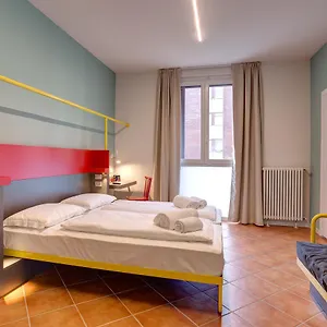 Meininger Garibaldi Hostel Mailand